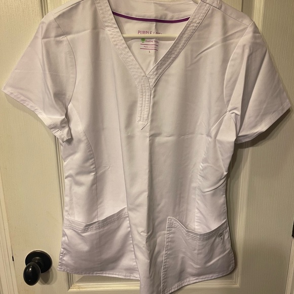 2 Purple Label Healing Hands tops - Picture 6 of 6